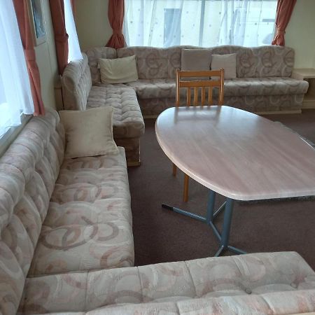 Holiday Home In Lyons Robin Hood Holiday Park Meliden Esterno foto