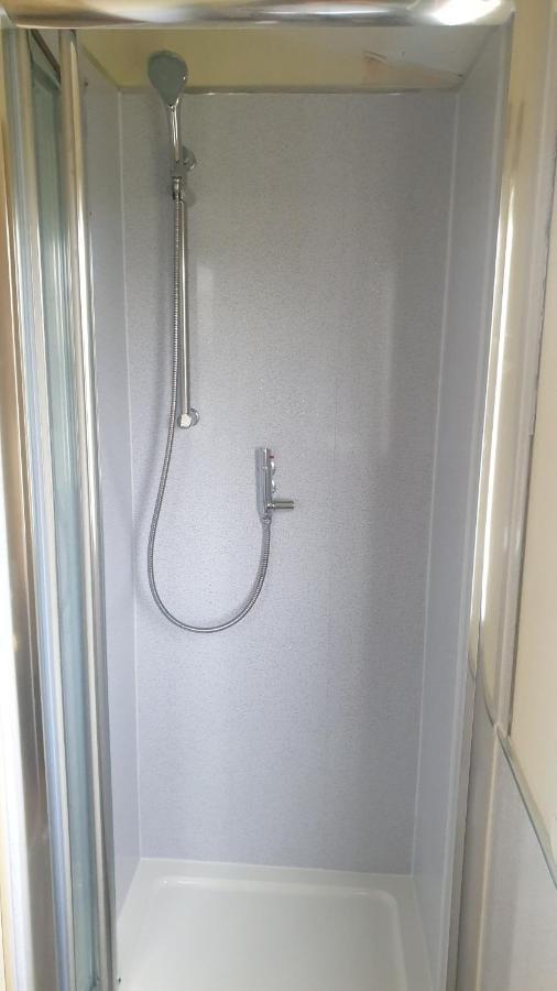Holiday Home In Lyons Robin Hood Holiday Park Meliden Esterno foto