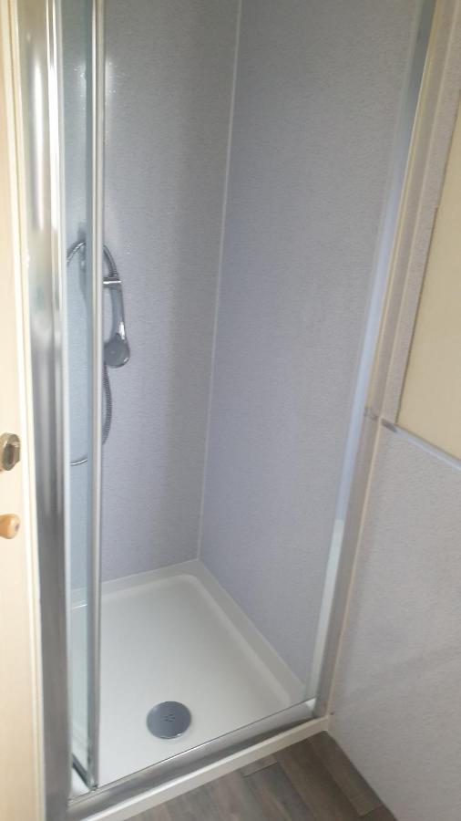 Holiday Home In Lyons Robin Hood Holiday Park Meliden Esterno foto