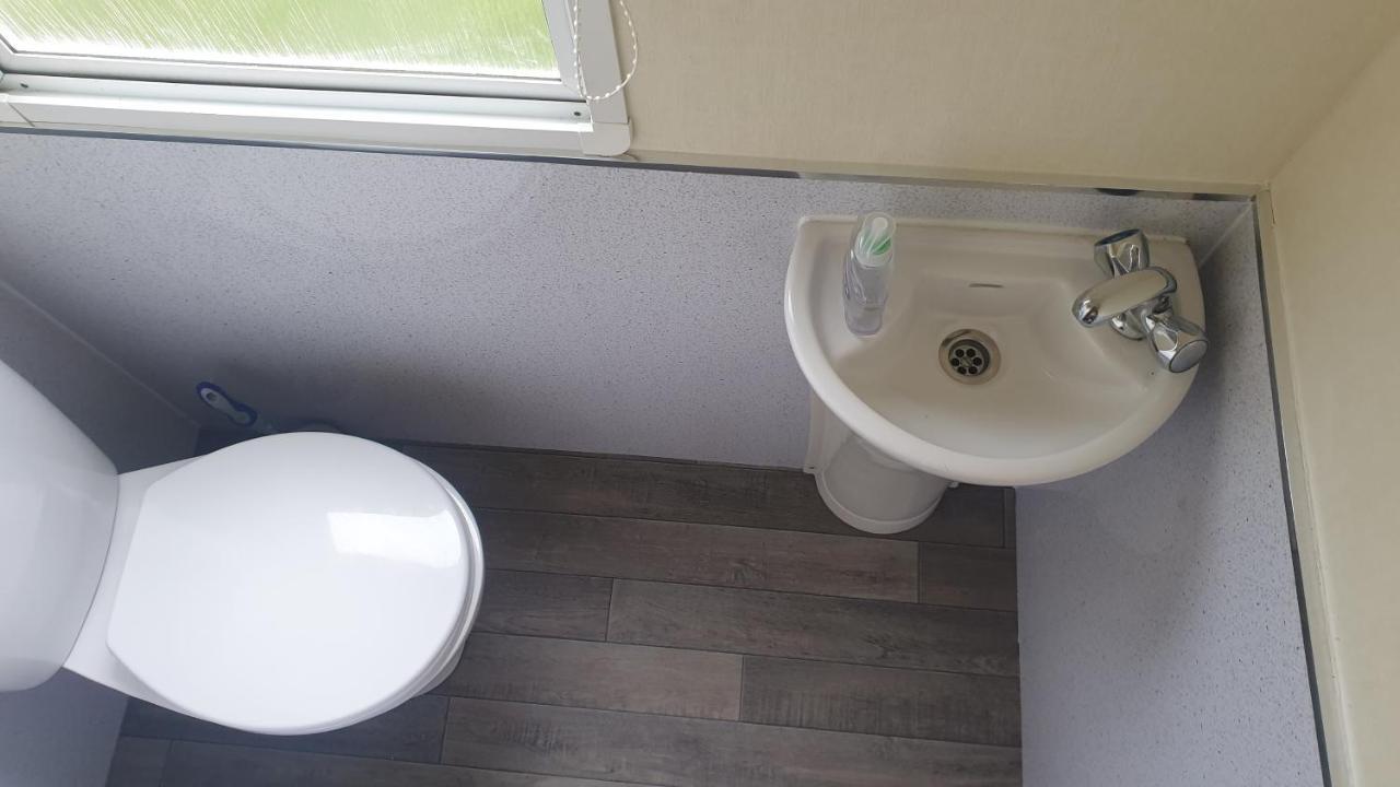 Holiday Home In Lyons Robin Hood Holiday Park Meliden Esterno foto
