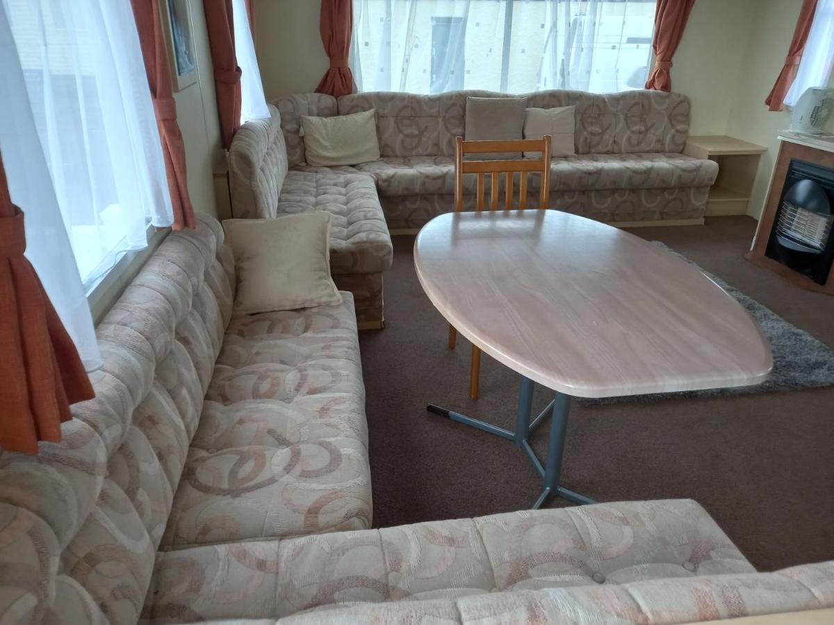 Holiday Home In Lyons Robin Hood Holiday Park Meliden Esterno foto