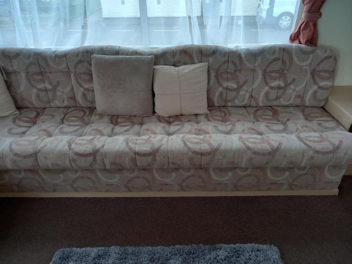 Holiday Home In Lyons Robin Hood Holiday Park Meliden Esterno foto